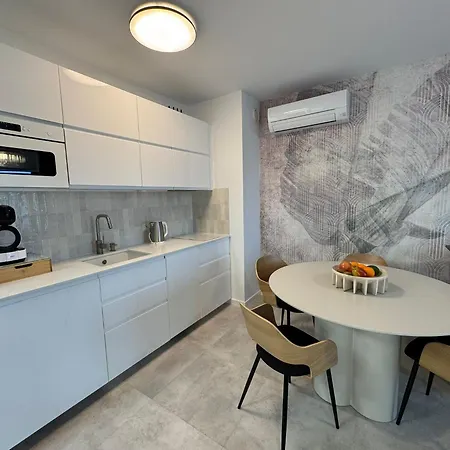 Apartment Stella Del Mare 6 *